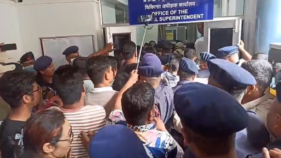 Manipur : मरीज की मौत के बाद रिम्स डॉक्टर पर हमले को लेकर आईएमए ने एफआईआर की मांग की