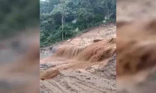 बादल फटने से कलिंग घाट सड़क फिर बह गई, कंधमाल में संपर्क बाधित बादल फटने से कलिंग घाट सड़क फिर बह गई, कंधमाल में संपर्क बाधित