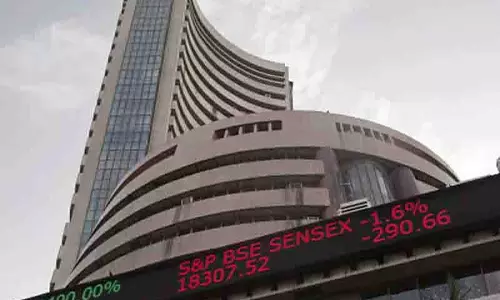 H-1B वीज़ा झटके से शेयर बाजार धराशायी, सेंसेक्स 460 अंक टूटा