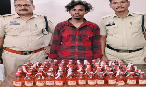 खमतराई पुलिस की बड़ी कार्रवाई: 87 पौवा देशी मदिरा मसाला के साथ युवक गिरफ्तार