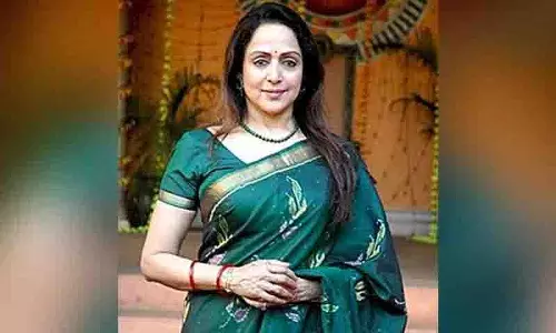 हेमा मालिनी ने नवरात्रि की शुरुआत का स्वागत इस तरह किया