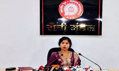यात्रियों को बड़ी राहत: रेल मंडल ने त्योहारी सीजन में चलाई 14 स्पेशल ट्रेनें यात्रियों को बड़ी राहत: रेल मंडल ने त्योहारी सीजन में चलाई 14 स्पेशल ट्रेनें
