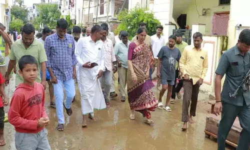 शहर में बाढ़ की समस्या सरकार की विफलता के कारण: विधायक Sabita Indra Reddy शहर में बाढ़ की समस्या सरकार की विफलता के कारण: विधायक Sabita Indra Reddy