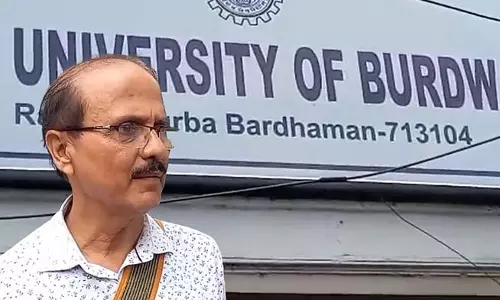 Burdwan विश्वविद्यालय में क्या हो रहा है? रजिस्ट्रार को घर में बंद कर दिया गया है? Burdwan विश्वविद्यालय में क्या हो रहा है? रजिस्ट्रार को घर में बंद कर दिया गया है?