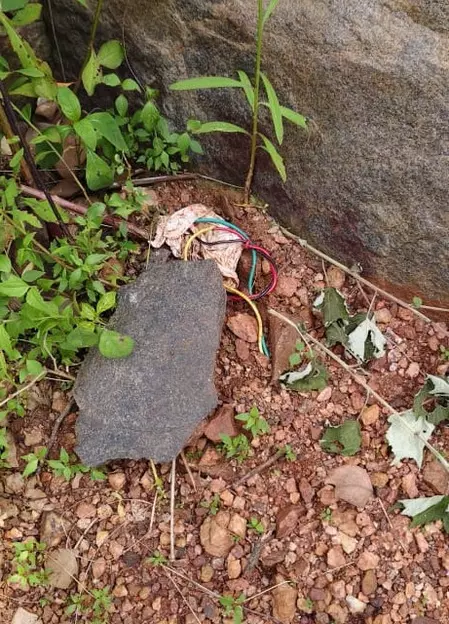 बीजापुर में CRPF ने 5 IED बम बरामद कर किए नष्ट बीजापुर में CRPF ने 5 IED बम बरामद कर किए नष्ट