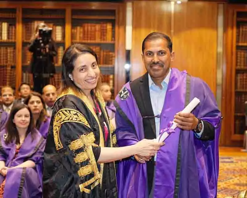 Chandigarh: दत्ता को लंदन रॉयल कॉलेज फेलो की उपाधि मिली Chandigarh: दत्ता को लंदन रॉयल कॉलेज फेलो की उपाधि मिली