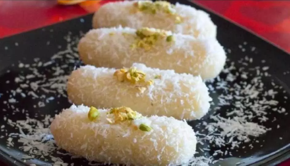 Bread Chamcham: ब्रेड से बनाएं मुलायम और रसभरी, ब्रेड चमचम Bread Chamcham: ब्रेड से बनाएं मुलायम और रसभरी, ब्रेड चमचम