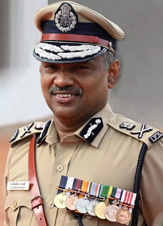 DGP ने पुलिस को आदेश दिया कि अगर कुत्तों को खाना खिलाने वालों पर हमला होता है तो कार्रवाई की जाए DGP ने पुलिस को आदेश दिया कि अगर कुत्तों को खाना खिलाने वालों पर हमला होता है तो कार्रवाई की जाए