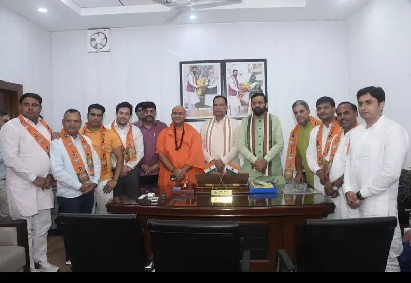 Gurugram : बागी एमसीजी पार्षदों के भाजपा में लौटने से राव बनाम राव विवाद तेज Gurugram : बागी एमसीजी पार्षदों के भाजपा में लौटने से राव बनाम राव विवाद तेज