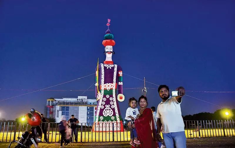 Haryana : बरारा का दशहरा अपनी रौनक खो रहा है Haryana : बरारा का दशहरा अपनी रौनक खो रहा है