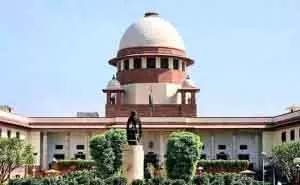 करुणानिधि की मूर्ति को लेकर तमिलनाडु को सुप्रीम कोर्ट की फटकार करुणानिधि की मूर्ति को लेकर तमिलनाडु को सुप्रीम कोर्ट की फटकार