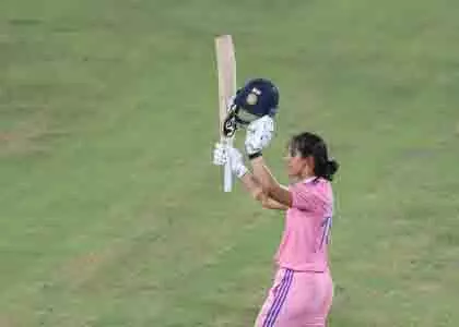 स्मृति मंधाना शीर्ष पर कायम, ब्रिटिश खिलाड़ियों को मिला बड़ा फायदा स्मृति मंधाना शीर्ष पर कायम, ब्रिटिश खिलाड़ियों को मिला बड़ा फायदा