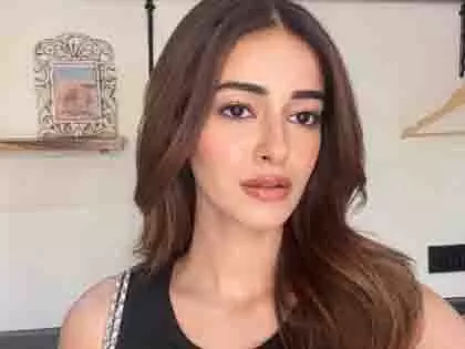 पैरेंट्स-टू-बी कैटरीना और विक्की पर सेलिब्रिटी फ्रेंड्स का प्यार बरसा पैरेंट्स-टू-बी कैटरीना और विक्की पर सेलिब्रिटी फ्रेंड्स का प्यार बरसा