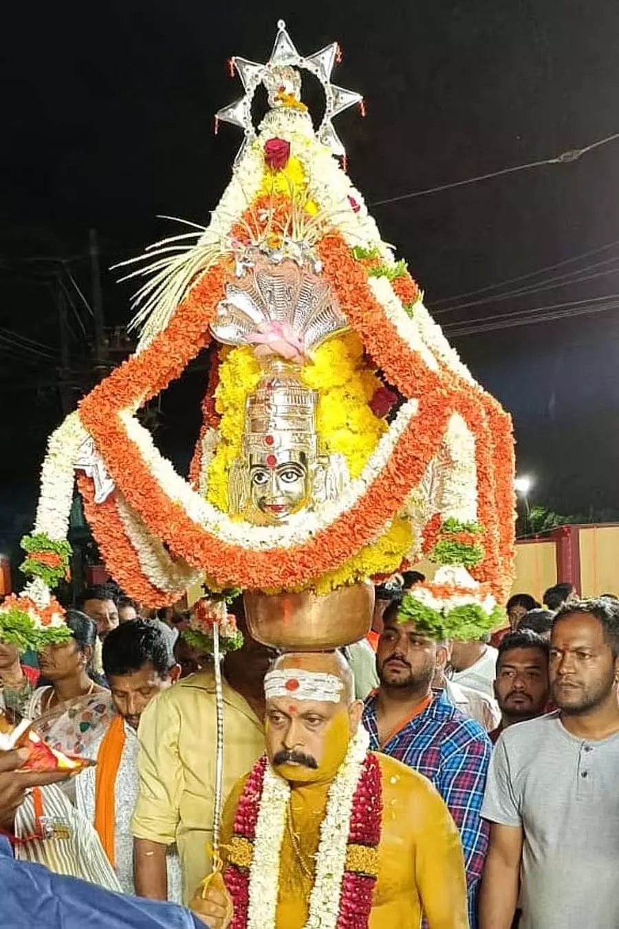 Madikeri : करागत्सवम दशहरे का माहौल तैयार करता है Madikeri : करागत्सवम दशहरे का माहौल तैयार करता है