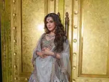Isha Koppikar: महिलाओं के लिए एक शक्तिशाली नवरात्रि संदेश साझा किया Isha Koppikar: महिलाओं के लिए एक शक्तिशाली नवरात्रि संदेश साझा किया