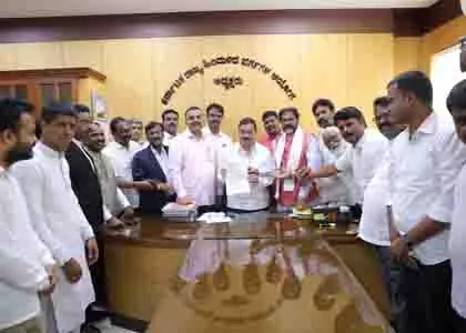 कर्नाटक BJP ने आयोग से जातियों से ईसाई शब्द हटाने का आग्रह किया कर्नाटक BJP ने आयोग से जातियों से ईसाई शब्द हटाने का आग्रह किया