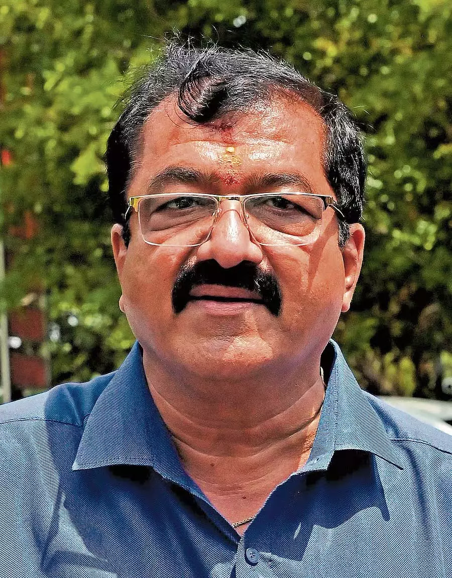शिकारीपुरा में BP का अपमान करने पर विधायक बी.पी. हरीश से पूछताछ शिकारीपुरा में BP का अपमान करने पर विधायक बी.पी. हरीश से पूछताछ