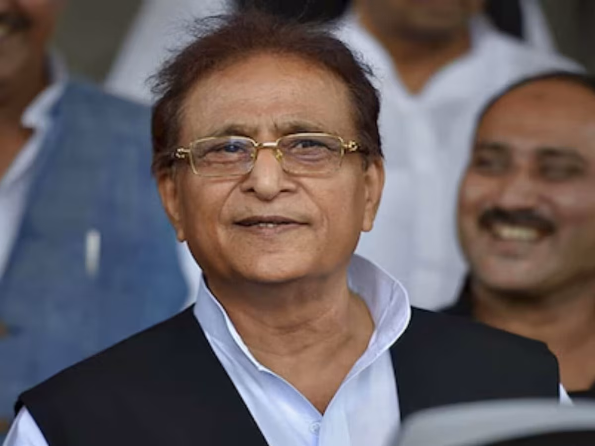 सीतापुर जेल से रिहा होने के बाद सपा नेता आजम खान ने कहा, सभी का शुक्रिया सीतापुर जेल से रिहा होने के बाद सपा नेता आजम खान ने कहा, सभी का शुक्रिया