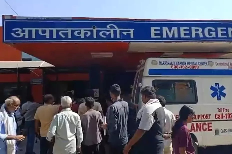 Jahangirpuri में कुट्टू का आटा खाने से 200 लोग बीमार Jahangirpuri में कुट्टू का आटा खाने से 200 लोग बीमार