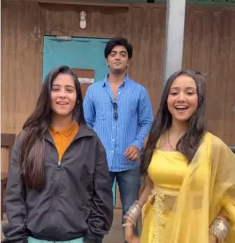 आशी ने दोस्तो संग किया आइस्क्रीम खाउंगी गाने पर धमाकेदार डांस, पोस्ट किया वीडियो आशी ने दोस्तो संग किया आइस्क्रीम खाउंगी गाने पर धमाकेदार डांस, पोस्ट किया वीडियो