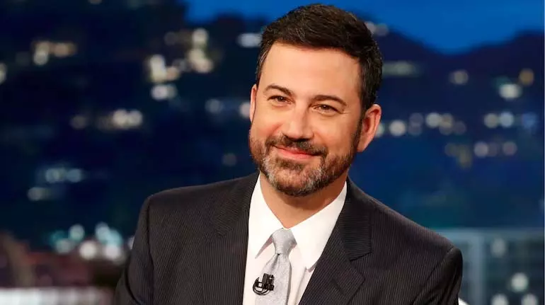 Jimmy Kimmel का निलंबन और वापसी: देर रात हुए विवाद की समयरेखा Jimmy Kimmel का निलंबन और वापसी: देर रात हुए विवाद की समयरेखा