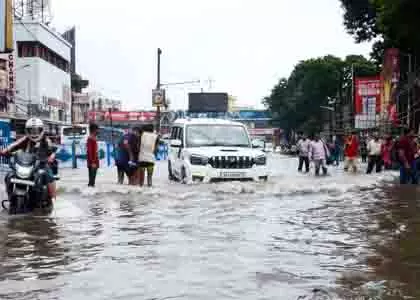 कोलकाता जलजमाव पर भाजपा का निशाना, अमित मालवीय ने सरकार को घेरा कोलकाता जलजमाव पर भाजपा का निशाना, अमित मालवीय ने सरकार को घेरा