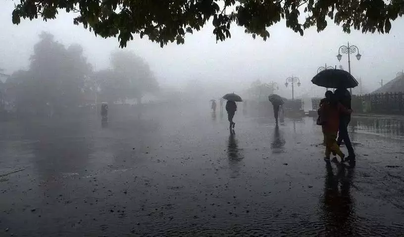 कम दबाव का असर..! अगले पांच दिन भारी बारिश..! कम दबाव का असर..! अगले पांच दिन भारी बारिश..!