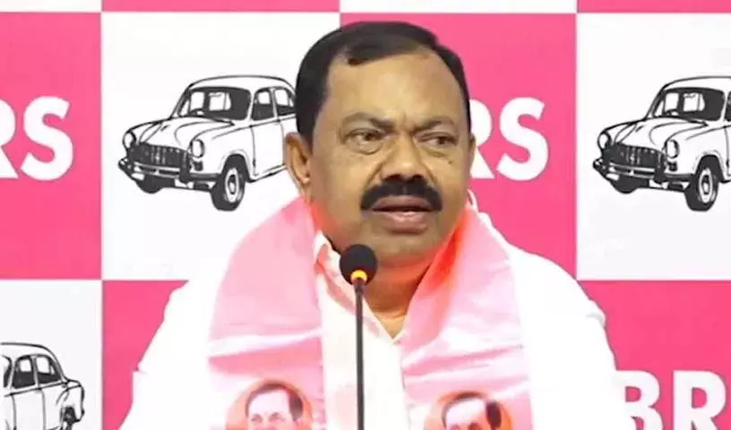 शब्दों में जनता का शासन.. हाथों में शाही शासन: Kyama Mallesh शब्दों में जनता का शासन.. हाथों में शाही शासन: Kyama Mallesh