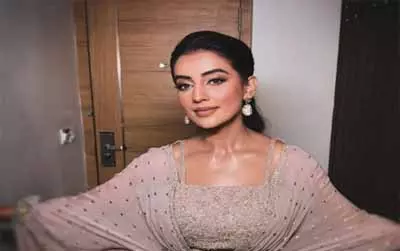 नवरात्रि के दूसरे दिन अक्षरा सिंह ने की मां ब्रह्मचारिणी की आराधना नवरात्रि के दूसरे दिन अक्षरा सिंह ने की मां ब्रह्मचारिणी की आराधना