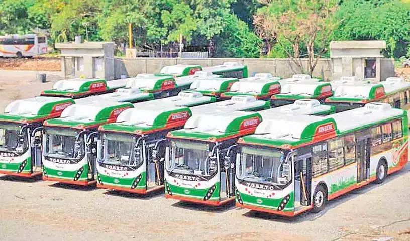 शहर में 10 इलेक्ट्रिक बस स्टेशन शहर में 10 इलेक्ट्रिक बस स्टेशन