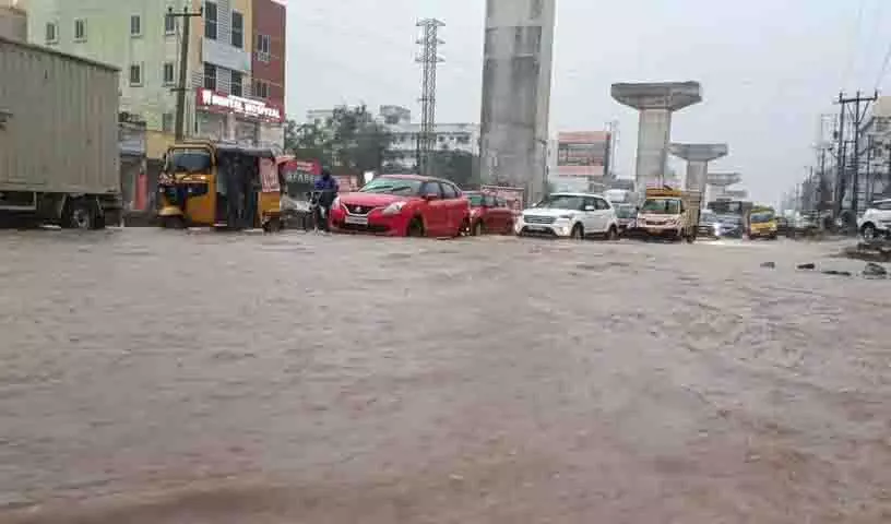 सात साल बाद भी उप्पल एलिवेटेड कॉरिडोर धूल और देरी में फंसा हुआ है सात साल बाद भी उप्पल एलिवेटेड कॉरिडोर धूल और देरी में फंसा हुआ है