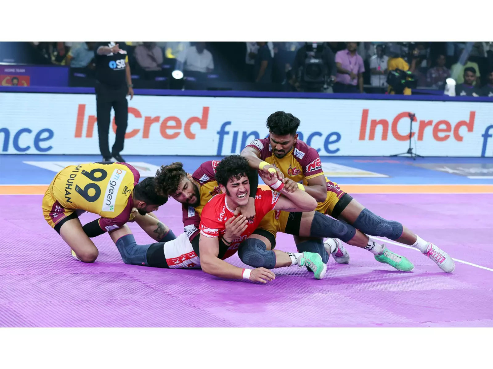 PKL 12: भरत-विजय ने तेलुगु टाइटंस को एक अंक से हराया, शादलुई का रिकॉर्ड टूटा PKL 12: भरत-विजय ने तेलुगु टाइटंस को एक अंक से हराया, शादलुई का रिकॉर्ड टूटा