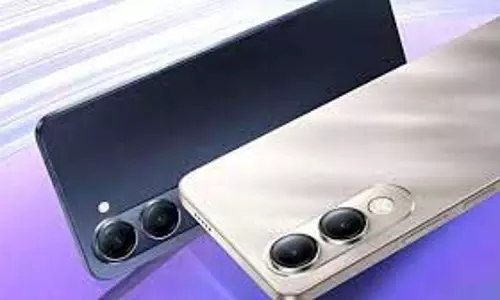 Flipkart BBD Sale :बेहद ही सस्ते में मिल रहे Vivo T4R, T4 Pro, T4 Ultra और दूसरे स्मार्टफोन Flipkart BBD Sale :बेहद ही सस्ते में मिल रहे Vivo T4R, T4 Pro, T4 Ultra और दूसरे स्मार्टफोन