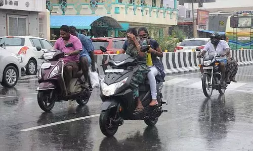 Tamil Nadu के कुछ हिस्सों में आज मध्यम बारिश की संभावना Tamil Nadu के कुछ हिस्सों में आज मध्यम बारिश की संभावना
