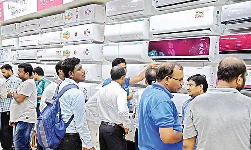 GST सुधार कार्यान्वयन: पहले दिन एसी, टीवी की बिक्री में भारी उछाल GST सुधार कार्यान्वयन: पहले दिन एसी, टीवी की बिक्री में भारी उछाल