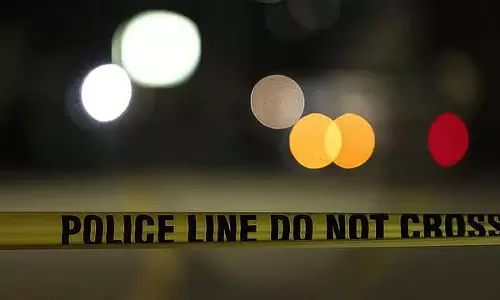 Bengaluru : बदमाशों ने लेक्चरर के घर से 1.5 करोड़ और 50 ग्राम सोना लूटा Bengaluru : बदमाशों ने लेक्चरर के घर से 1.5 करोड़ और 50 ग्राम सोना लूटा