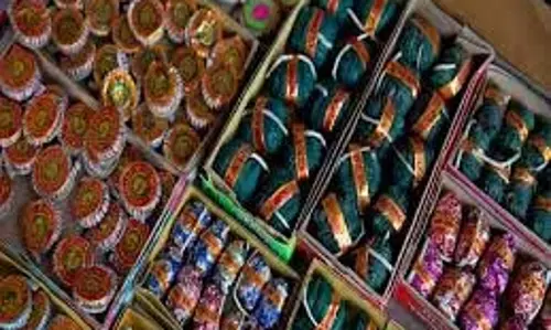 Punjab: अवैध पटाखा कारोबार का पर्दाफाश