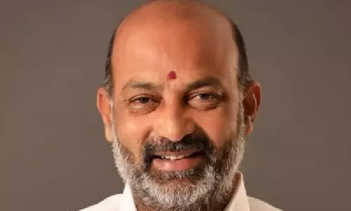 KCR परिवार पर बंदी संजय का हमला, लग्जरी कार घोटाले पर उठाए सवाल