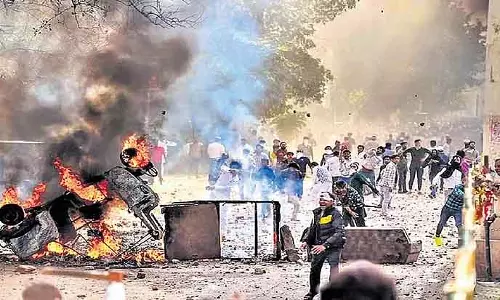 2020 दंगा मामला: हाईकोर्ट ने जाफराबाद केस डायरी पुनर्निर्माण याचिका खारिज की 2020 दंगा मामला: हाईकोर्ट ने जाफराबाद केस डायरी पुनर्निर्माण याचिका खारिज की