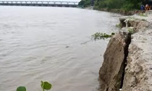 Farrukhabad: गंगा की बाढ़ से जान, माल और रोज़गार प्रभावित