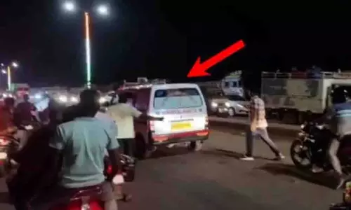 Paradip: युवक की एम्बुलेंस में मौत, प्रशासन पर लापरवाही का आरोप