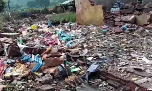 Boudh: पटाखा गोदाम विस्फोट मालिक फरार, विस्फोटक सामग्री की जांच जारी