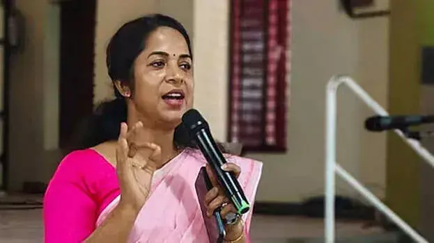 Kerala: यूट्यूबर से पूर्व निजी सचिव तक शामिल आरोपियों की पहचान Kerala: यूट्यूबर से पूर्व निजी सचिव तक शामिल आरोपियों की पहचान