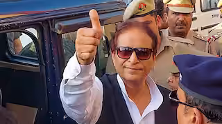 Sitapur: जेल से रिहाई के बाद आजम खां का स्वागत, समर्थक उत्साहित Sitapur: जेल से रिहाई के बाद आजम खां का स्वागत, समर्थक उत्साहित