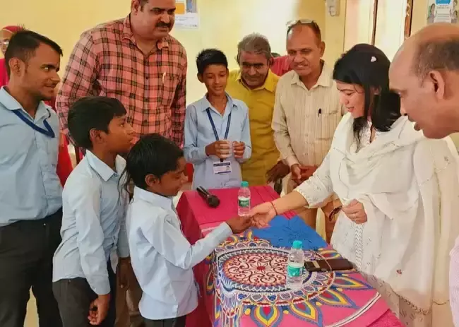 Bhopal: राष्ट्रीय कृमि मुक्ति दिवस पर जागरूकता और दवा वितरण