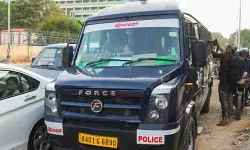 Bengaluru: कैब ड्राइवर की पत्नी को सार्वजनिक स्थल पर चाकू से हमला, हत्या