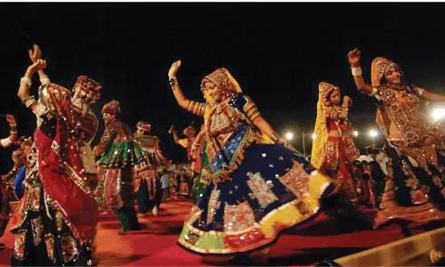 गरबा से दूरी बनाए मुस्लिम युवक-युवती, छत्तीसगढ़ वक्फ बोर्ड ने की अपील गरबा से दूरी बनाए मुस्लिम युवक-युवती, छत्तीसगढ़ वक्फ बोर्ड ने की अपील