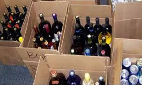 Haridwar: पुलिस ने पकड़ी भारी मात्रा में शराब, दो गिरफ्तार