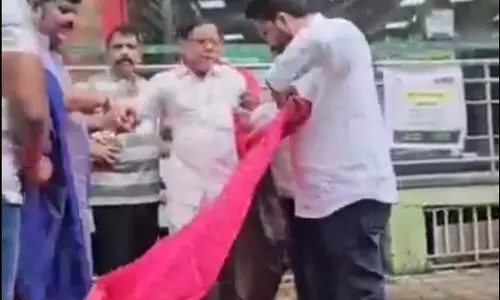 राजनीतिक बवाल, भाजपा कार्यकर्ताओं में आक्रोश, फिर... राजनीतिक बवाल, भाजपा कार्यकर्ताओं में आक्रोश, फिर...