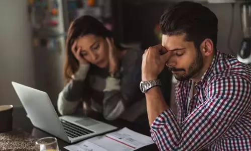 ऋण तनाव से मुक्ति पाने के लिए स्मार्ट रणनीतियाँ ऋण तनाव से मुक्ति पाने के लिए स्मार्ट रणनीतियाँ